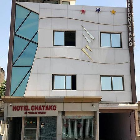 Hotel Chatako Ахмедабад Экстерьер фото