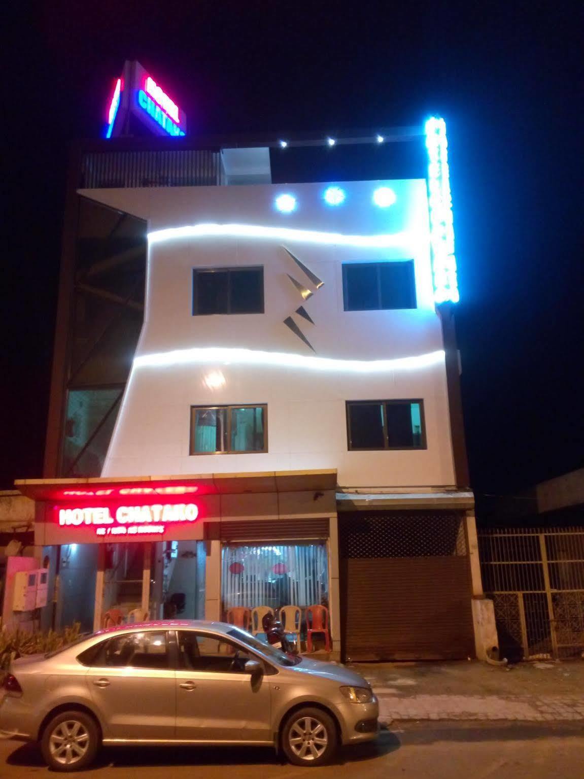 Hotel Chatako Ахмедабад Экстерьер фото